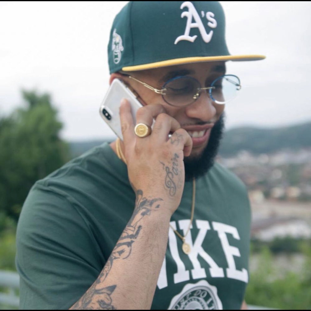 Meet your Posher, Nicholas